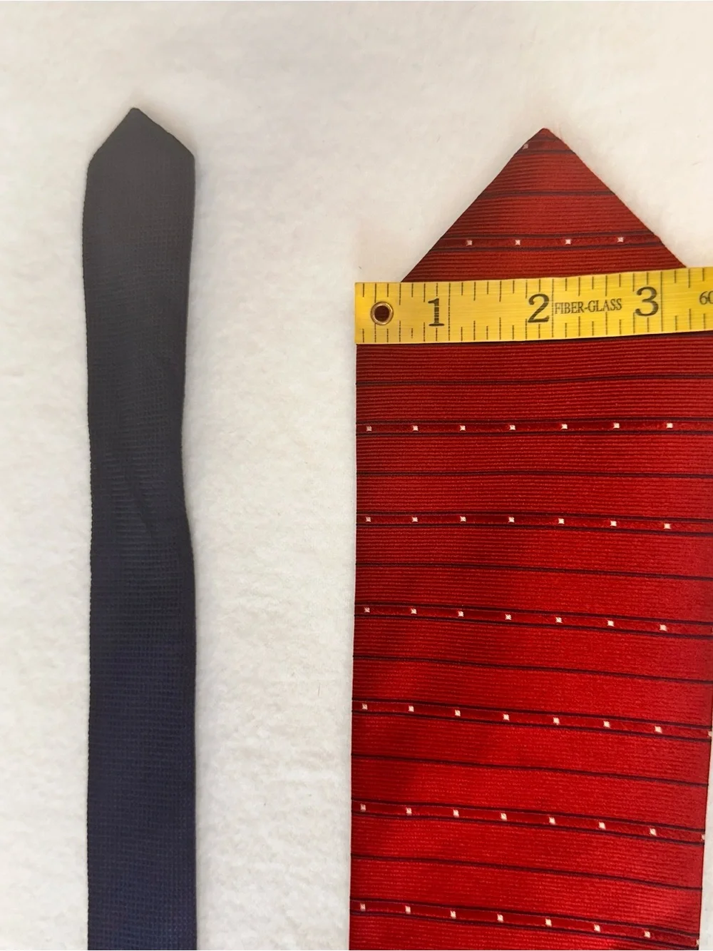 Classic Red Striped Men's Tie - Unbranded